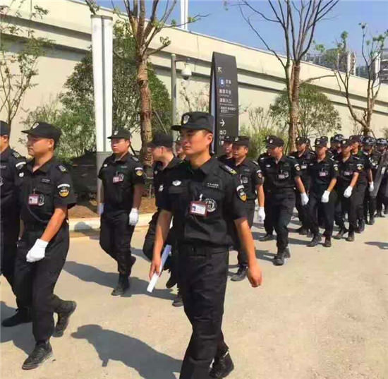 �T���L��